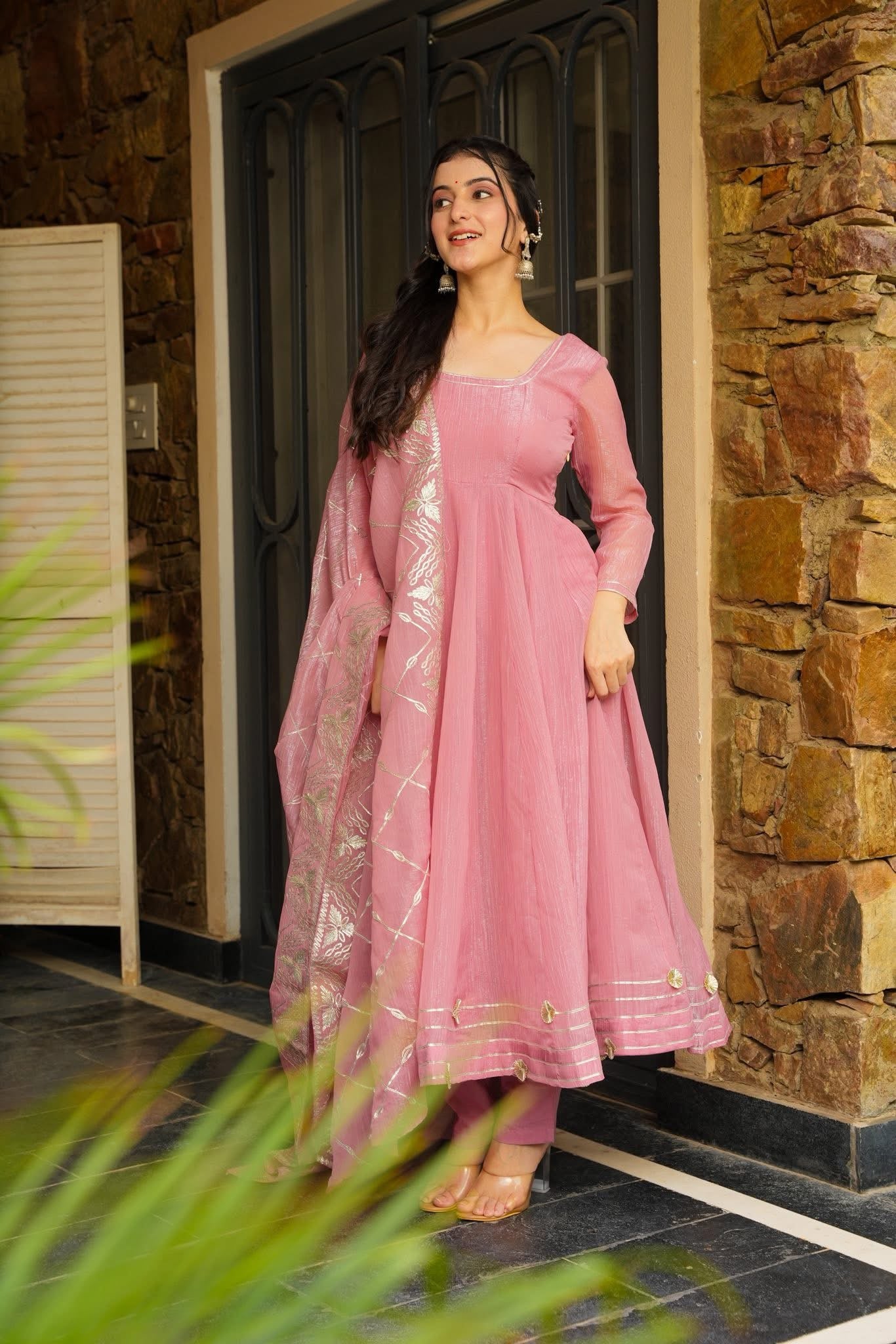 Rosy Raah Suit Set